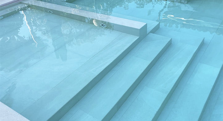 CONTINUAR LEYENDO SOBRE Piscina Residencial Alpes Pierre